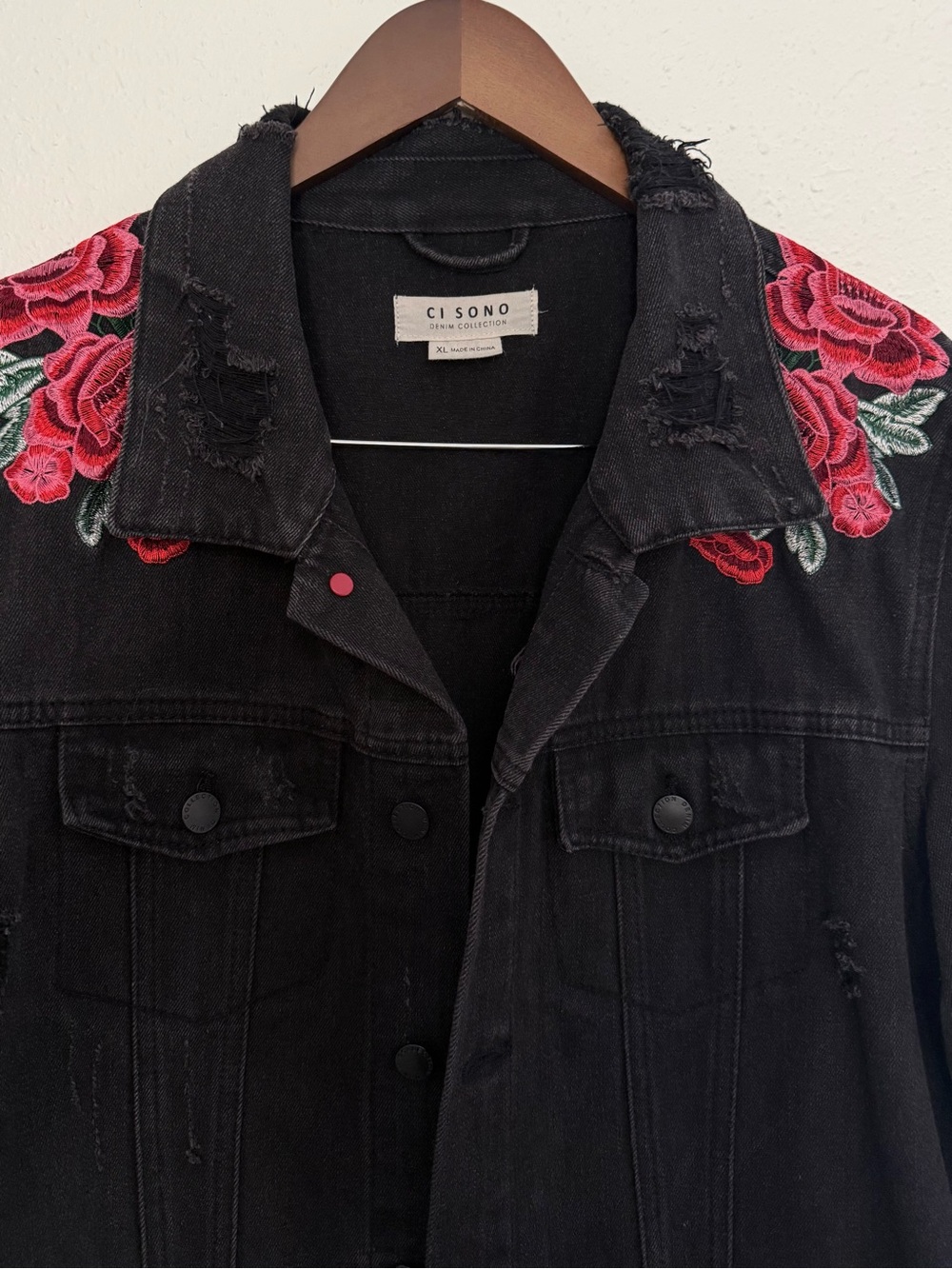 Cisono Black Distressed Denim Jacket Red Rose Embroidered XL - Picture 2 of 13